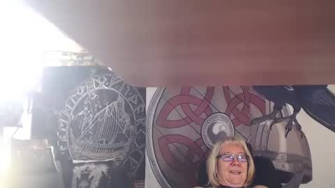 Snapshot of kleiner_teufel chatting on 02.18.25 Michelle online show from 02.18.25
