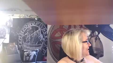 Snapshot of kleiner_teufel chatting on 03.03.25 Michelle online show from 03.03.25