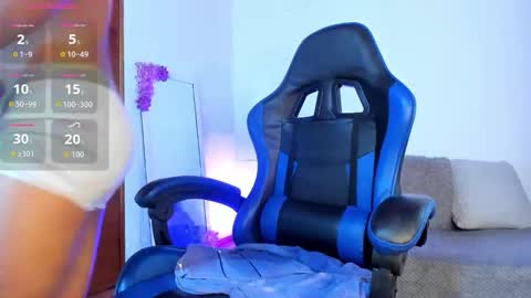 Snapshot of kleo_helenos chatting on 10.22.25 KLEO online show from 10.22.25