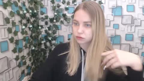 klerkarina online show from 01.04.25