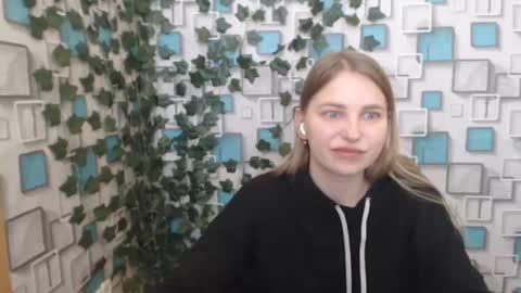 klerkarina online show from 02.18.25