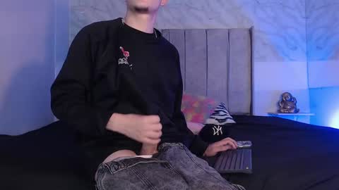 klevher_hot online show from 01.04.25