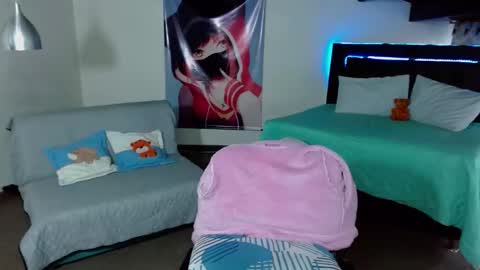 Snapshot of kloe_deker chatting on 01.18.25 Kloe deker online show from 01.18.25