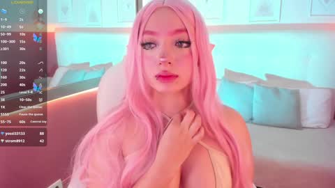 Snapshot of kloe_raize chatting on 12.14.24 Kloe online show from 12.14.24