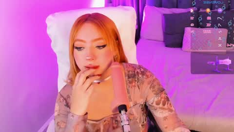 Snapshot of kloe_raize chatting on 02.06.25 Kloe online show from 02.06.25