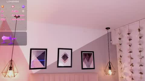 Snapshot of kloe_raize chatting on 02.27.25 Kloe online show from 02.27.25