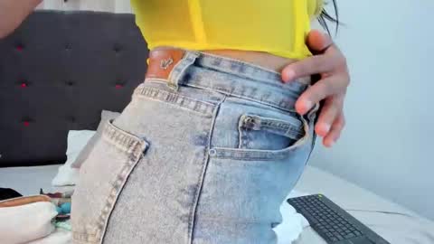 Kloeh online show from 10.31.25