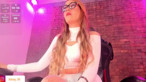 Kloey  online show from 09.13.25