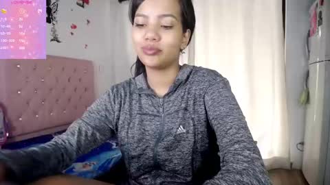 Snapshot of kloy_sech chatting on 03.03.25 Valen online show from 03.03.25