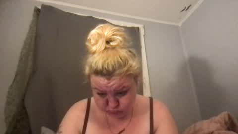 Snapshot of kmarie1196 chatting on 07.31.26 kmarie1196 online show from 07.31.26