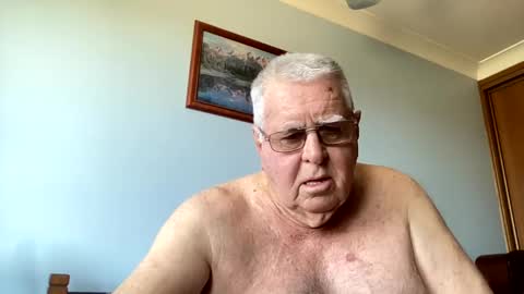 Aussiedude online show from 02.25.25