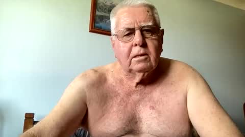 Aussiedude online show from 11.24.25