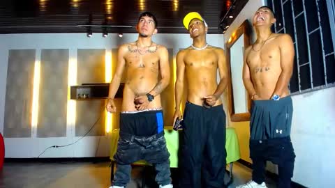 Snapshot of kobayaske chatting on 02.23.26 kobayaske online show from 02.23.26