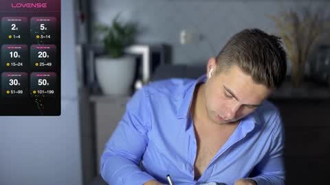 Snapshot of kochka25 chatting on 12.02.24 Sweet boy online show from 12.02.24