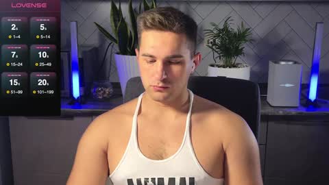 Snapshot of kochka25 chatting on 12.15.24 Sweet boy online show from 12.15.24