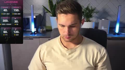 Snapshot of kochka25 chatting on 12.20.24 Sweet boy online show from 12.20.24
