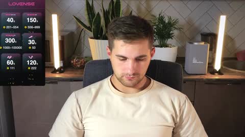 Snapshot of kochka25 chatting on 12.21.24 Sweet boy online show from 12.21.24