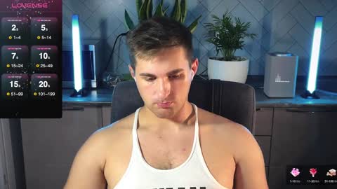 Snapshot of kochka25 chatting on 12.23.24 Sweet boy online show from 12.23.24