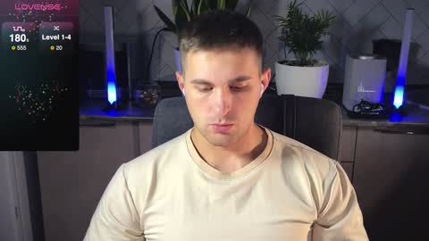 Snapshot of kochka25 chatting on 01.02.25 Sweet boy online show from 01.02.25
