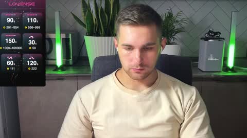 Snapshot of kochka25 chatting on 01.30.25 Sweet boy online show from 01.30.25