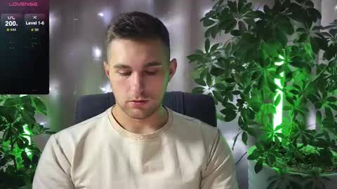 Snapshot of kochka25 chatting on 02.12.25 Sweet boy online show from 02.12.25