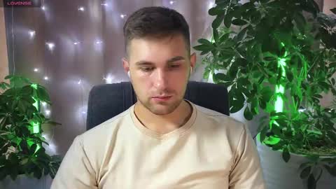 Snapshot of kochka25 chatting on 02.13.25 Sweet boy online show from 02.13.25
