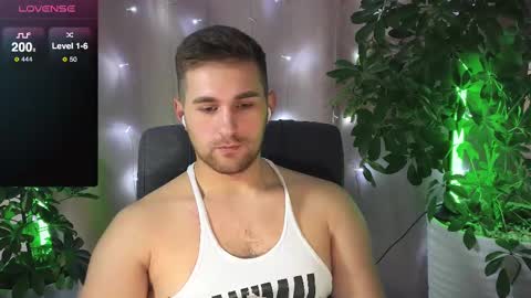 Snapshot of kochka25 chatting on 02.16.25 Sweet boy online show from 02.16.25