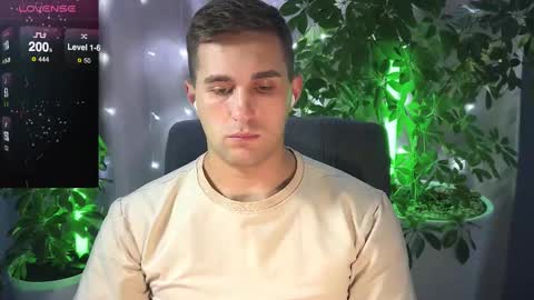 Snapshot of kochka25 chatting on 02.22.25 Sweet boy online show from 02.22.25