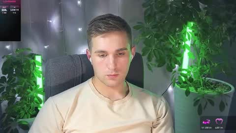Snapshot of kochka25 chatting on 03.07.25 Sweet boy online show from 03.07.25