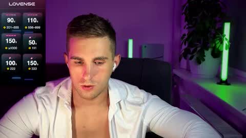 Snapshot of kochka25 chatting on 09.13.25 Sweet boy online show from 09.13.25