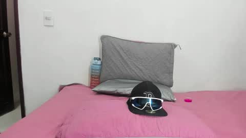 Snapshot of kodda_999 chatting on 10.15.25 Kodda online show from 10.15.25