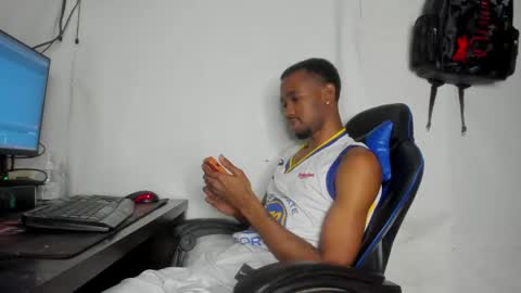 Snapshot of kofi_exotic_ chatting on 05.15.26 kofi online show from 05.15.26