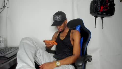 Snapshot of kofi_exotic_ chatting on 05.21.26 kofi online show from 05.21.26