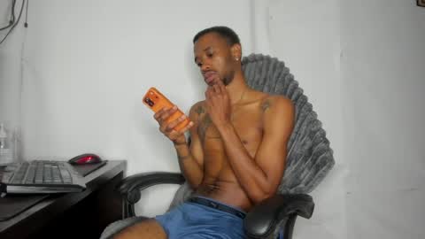 Snapshot of kofi_exotic_ chatting on 05.21.26 kofi online show from 05.21.26