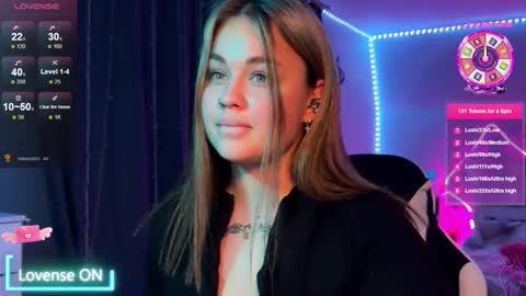 Snapshot of kokokolla chatting on 10.15.25 Mia online show from 10.15.25