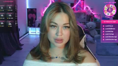 Snapshot of kokokolla chatting on 10.24.25 Mia online show from 10.24.25