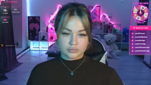 Snapshot of kokokolla chatting on 10.29.25 Mia online show from 10.29.25