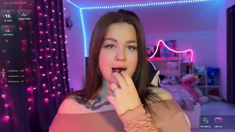 Mia online show from 12.13.25