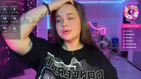 Mia online show from 12.19.25