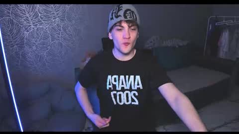 Snapshot of kolyakayne chatting on 02.13.26 Kolya Kayne online show from 02.13.26