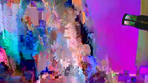 Snapshot of konygintonic chatting on 10.07.25 YINI online show from 10.07.25