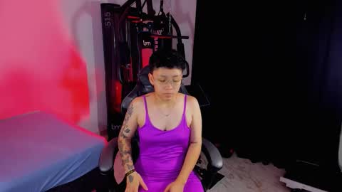 Sara  Altgirl  online show from 11.18.25