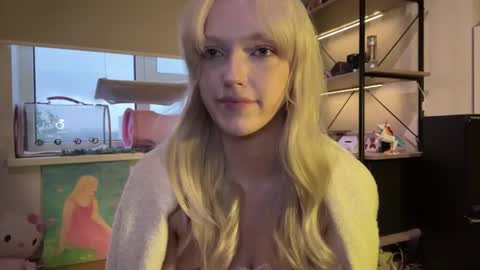 Snapshot of kortneyhiedeman chatting on 06.11.26 Ariela online show from 06.11.26