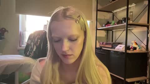 Snapshot of kortneyhiedeman chatting on 06.18.26 Ariela online show from 06.18.26