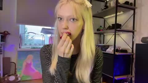 Snapshot of kortneyhiedeman chatting on 07.07.26 Ariela online show from 07.07.26