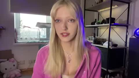 Snapshot of kortneyhiedeman chatting on 08.03.26 Ariela online show from 08.03.26