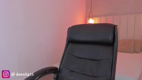 K O S M I C online show from 02.05.25