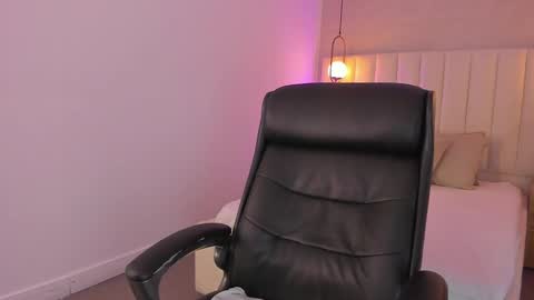 K O S M I C online show from 02.09.25