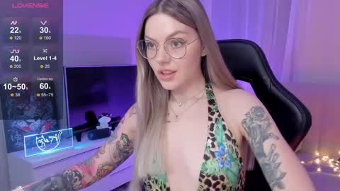 Snapshot of koza_dereza_ chatting on 10.04.25 Jess online show from 10.04.25