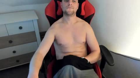 Snapshot of kozik1992 chatting on 12.16.24 Bartek online show from 12.16.24